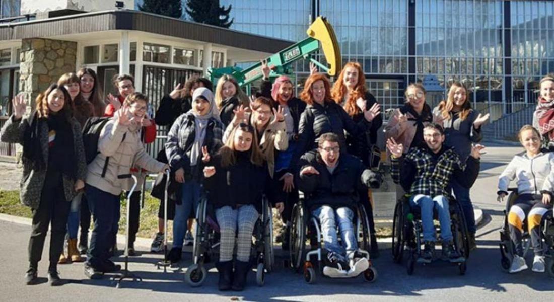 Grupo de jóvenes con discapacidad
