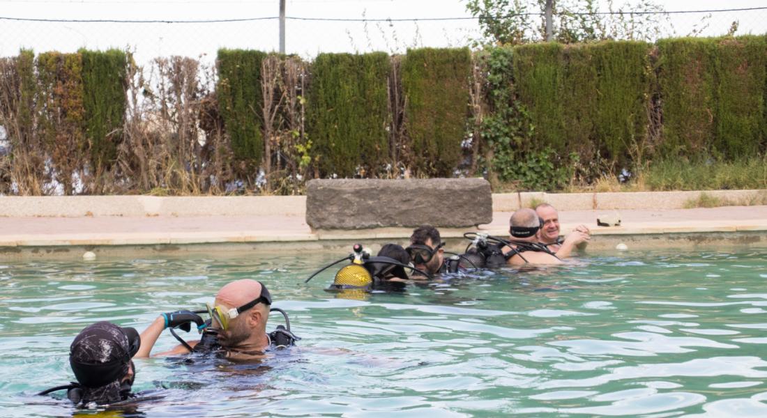 Éxito rotundo del bautismo de buceo adaptado organizado por Oretania Ciudad Real